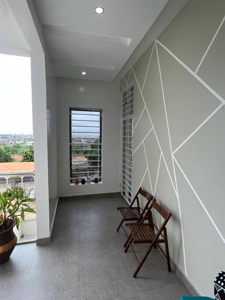 Fowaa Lux Bed & Breakfast Tema Exterior foto